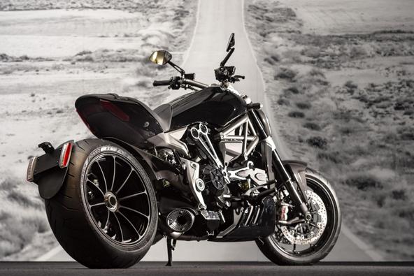 ドゥカティディアベルは 走行不能 駐車中に転倒 に注意 中古車買うならココに注意