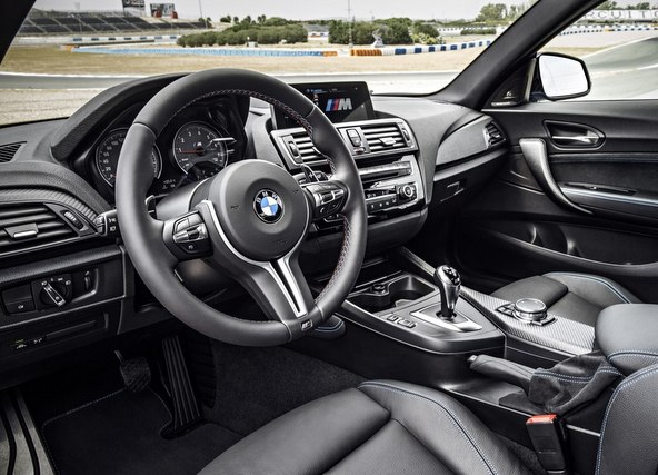 BMW M2 内装