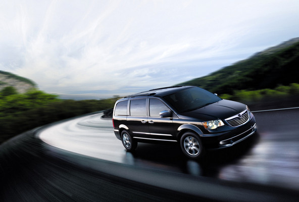 グランドボイジャー 中古は 突然エアバッグが開く に注意 中古車買うならココに注意