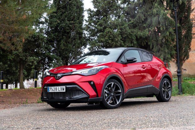 C-HR ハイブリッド 価格