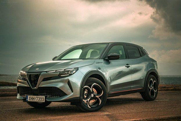 アルファロメオ ジュニア 維持費