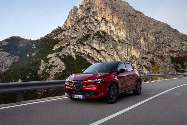 アルファロメオ ジュニア 価格