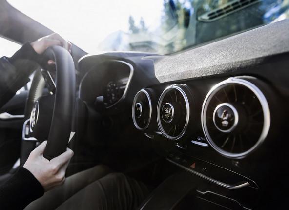 アウディ TT オープンカー