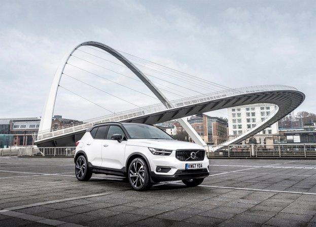 XC40 PHEV 中古