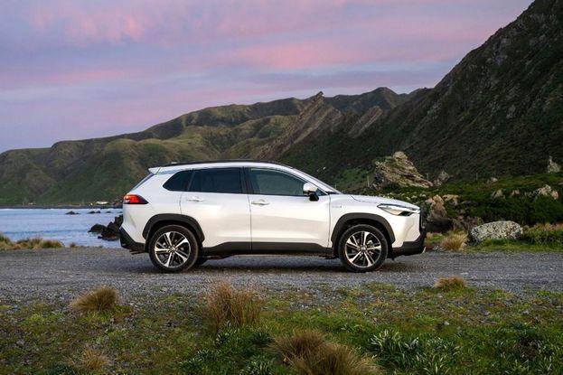 カローラ クロス ハイブリッド 中古 注意