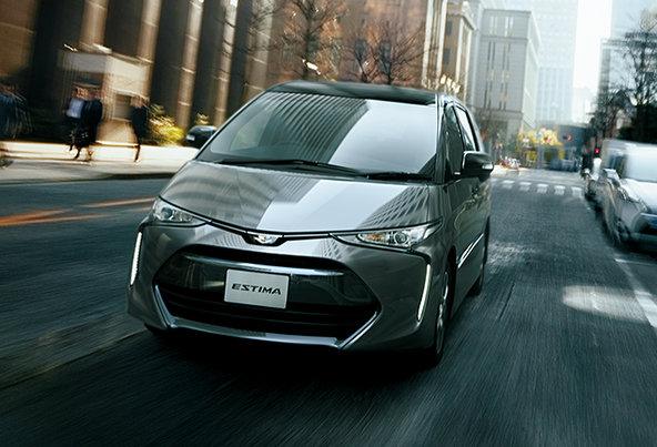 エスティマ 新古車