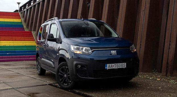 フィアット ドブロ 価格