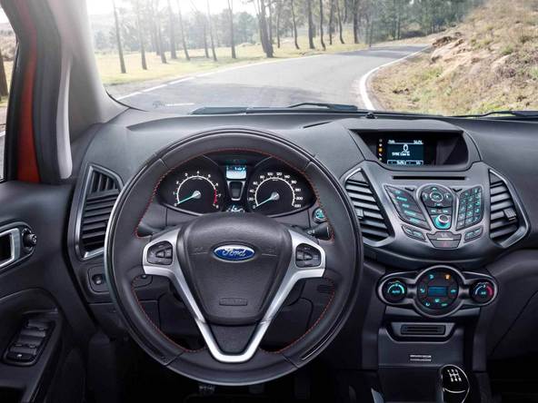 フォード エコスポーツ 内装