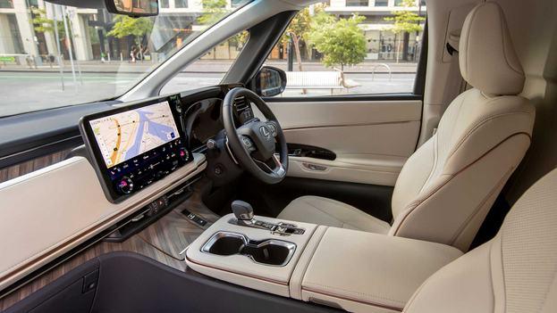 レクサス LM500h 内装